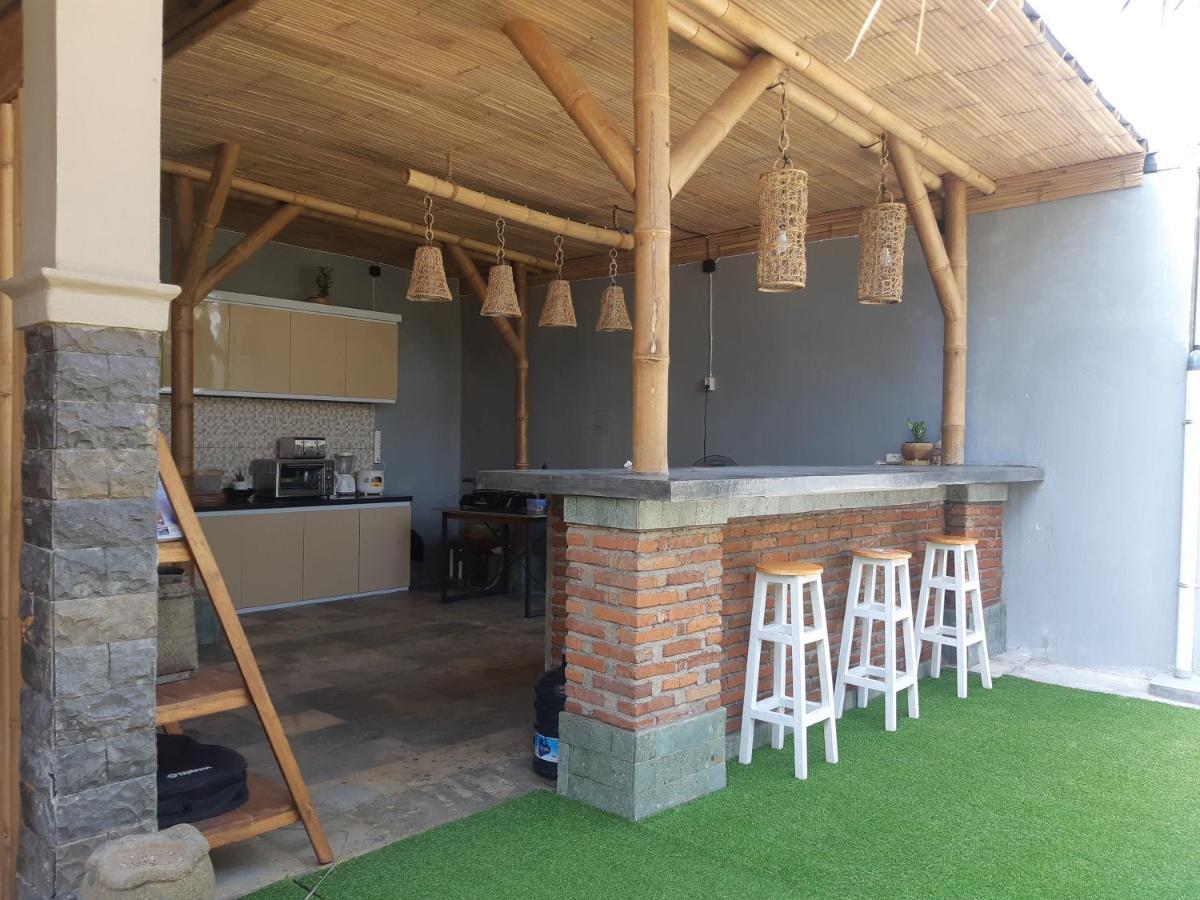 Dhm Surf Villa Kuta  Extérieur photo
