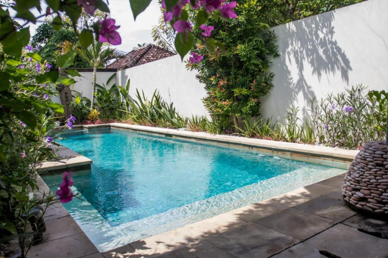 Dhm Surf Villa Kuta  Extérieur photo